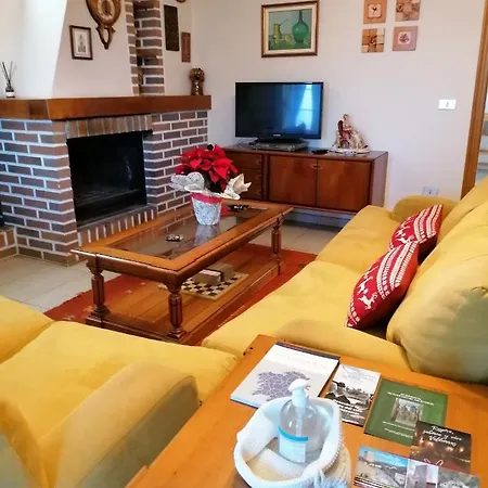 Casa Do Pombar En Valdeorras Сasa de vacaciones